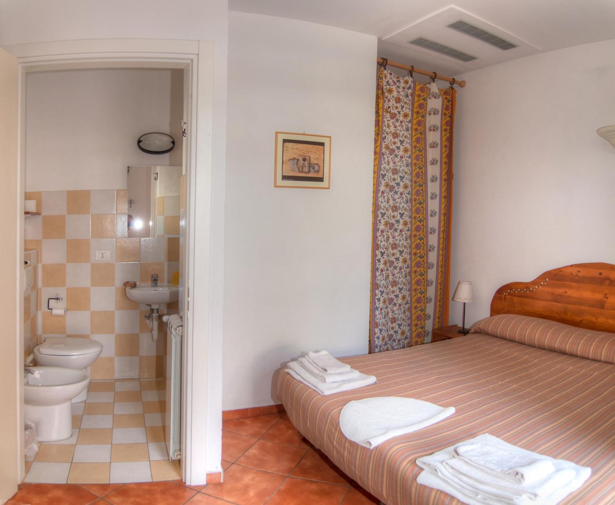 Agriturismo Ca' Di Trincia Pietra Ligure Room photo
